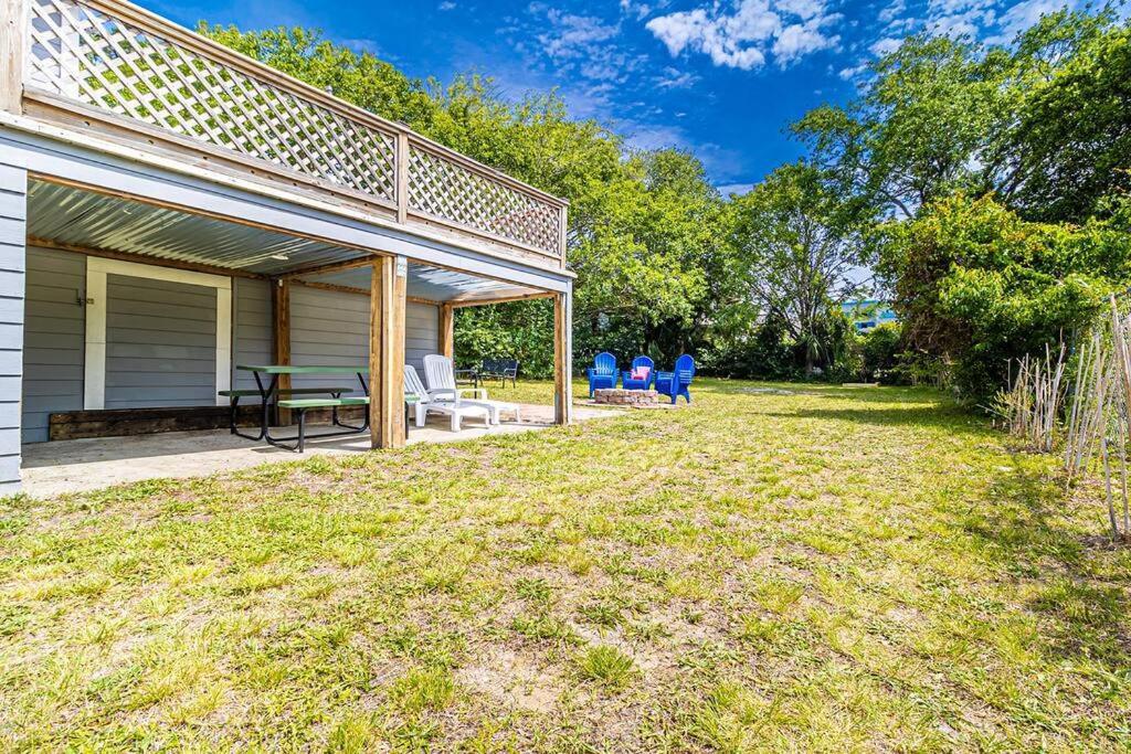 Gorgeous Centrally Located Ocean View 2 King, Huge Private Yard & Deck, Firepit, Bbq, & Game Tables شاطئ ميرتل المظهر الخارجي الصورة